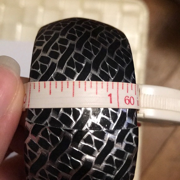 Silver And Black Bracelet - Picture 5 of 6